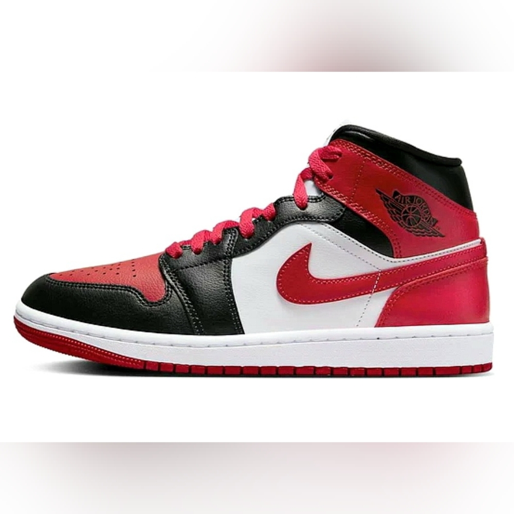 Nike Air Jordan 1 Mid Sneakers